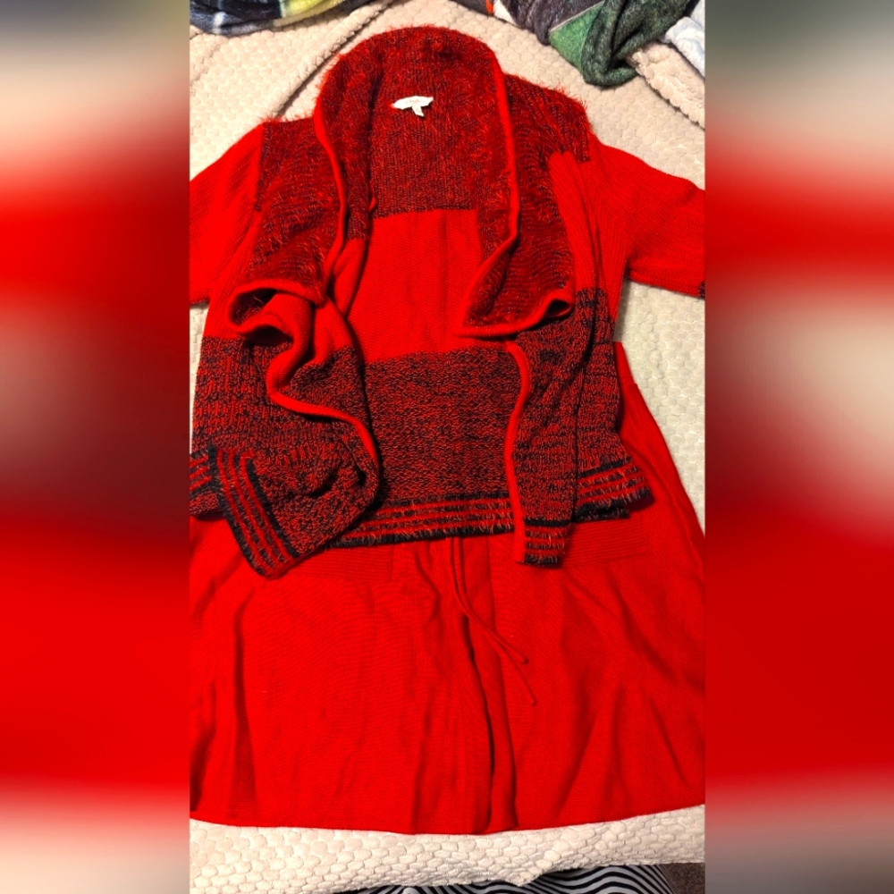 Cardigan and skirt set